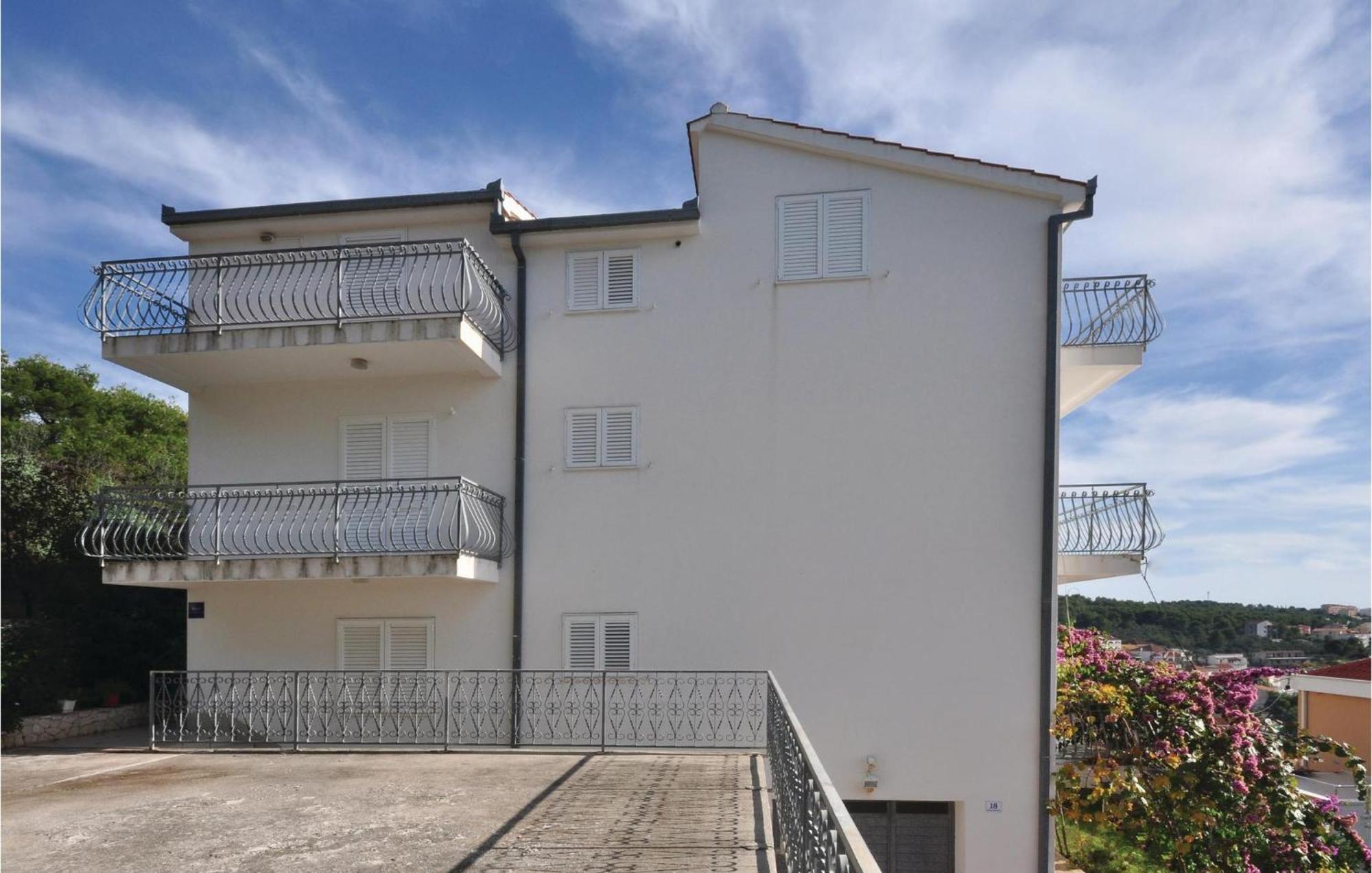 Lovely Apartment In Trogir With Kitchen Exterior photo