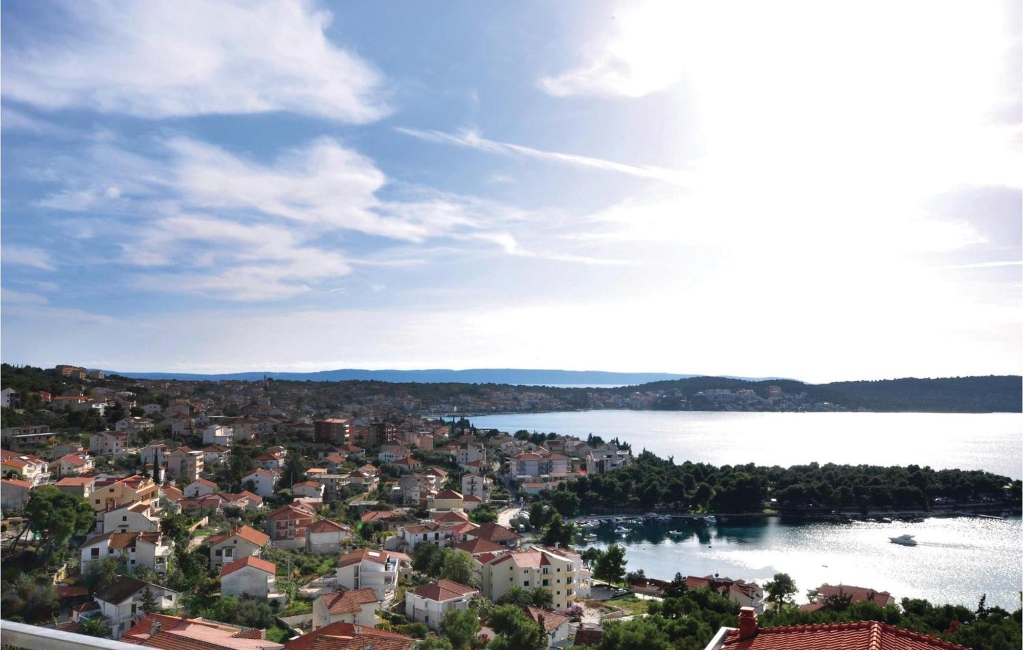 Lovely Apartment In Trogir With Kitchen Exterior photo