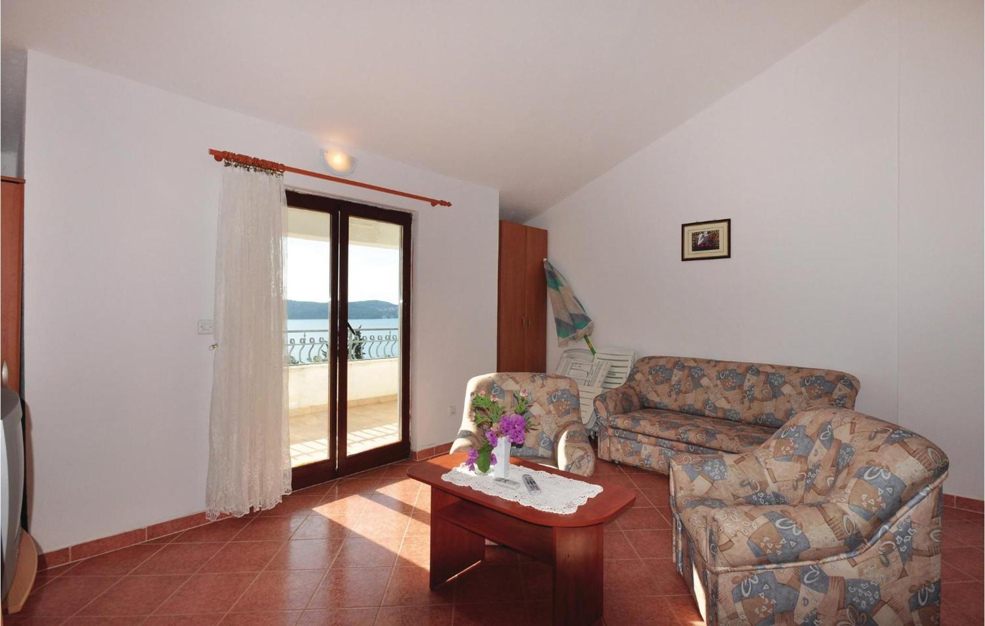 Lovely Apartment In Trogir With Kitchen Exterior photo